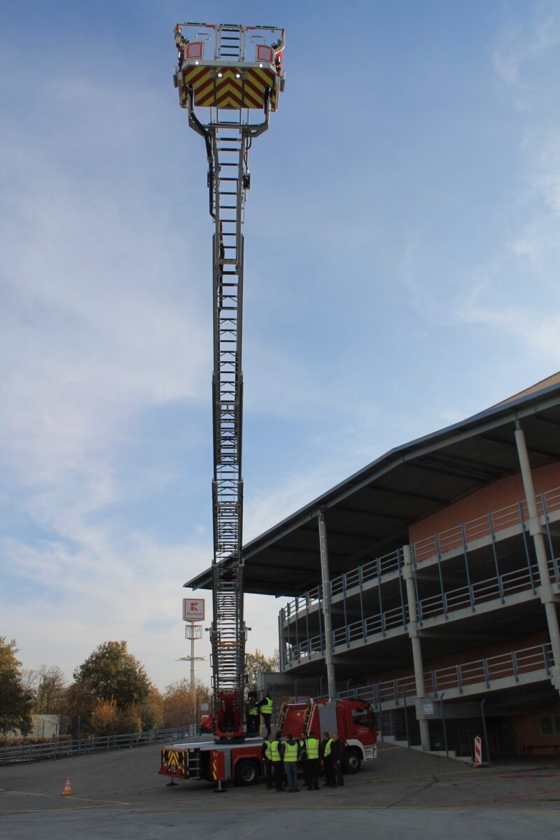 Feuerwehr Fahrzeug Auslieferung
