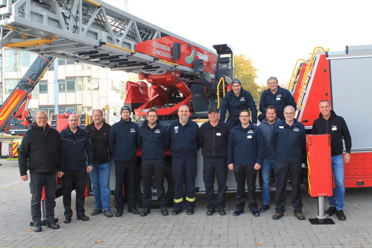 Feuerwehr Fahrzeug Auslieferung