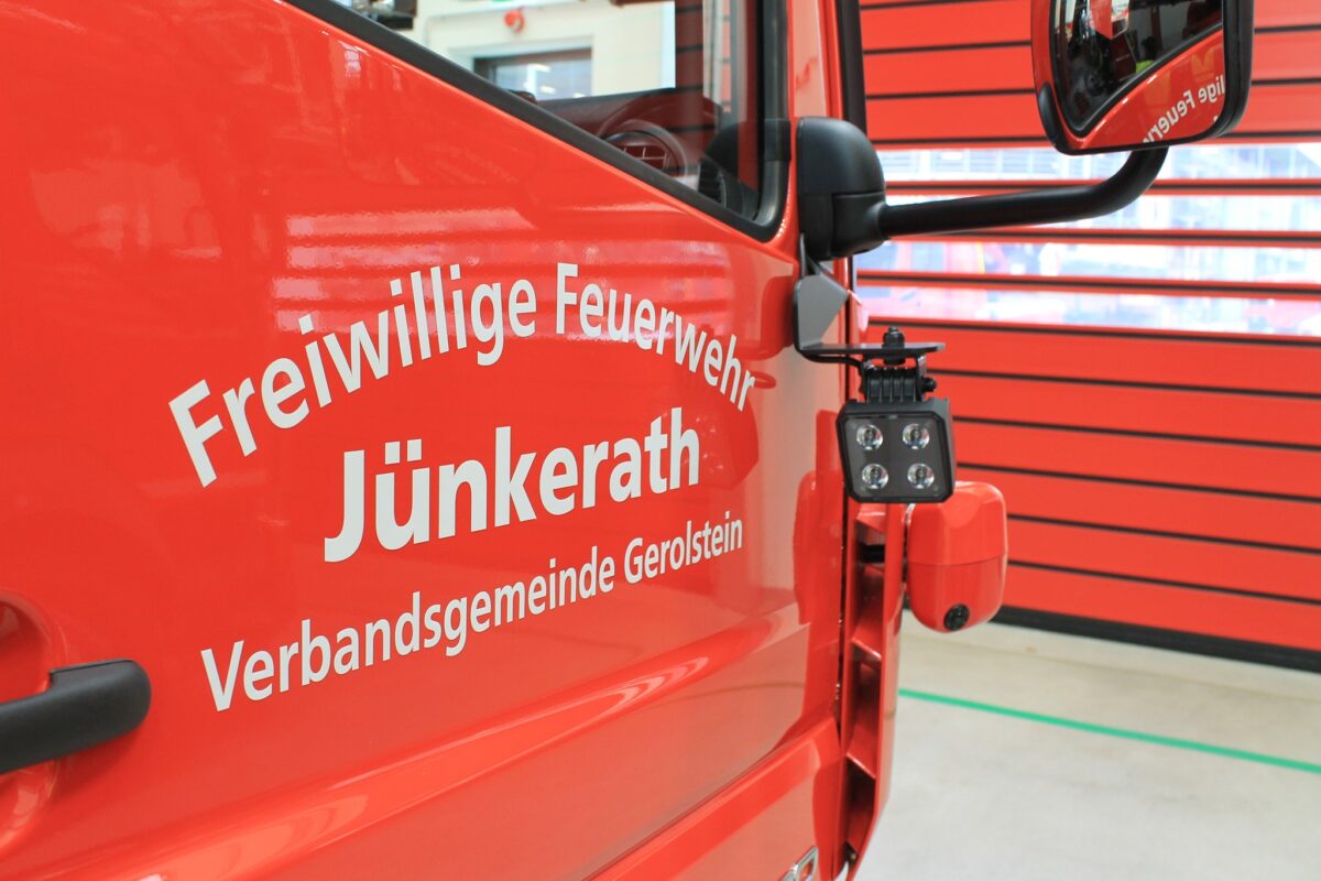 Feuerwehr Fahrzeug Auslieferung