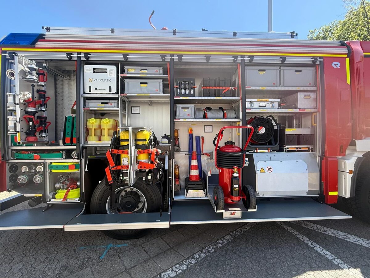 Feuerwehr Fahrzeug Auslieferung