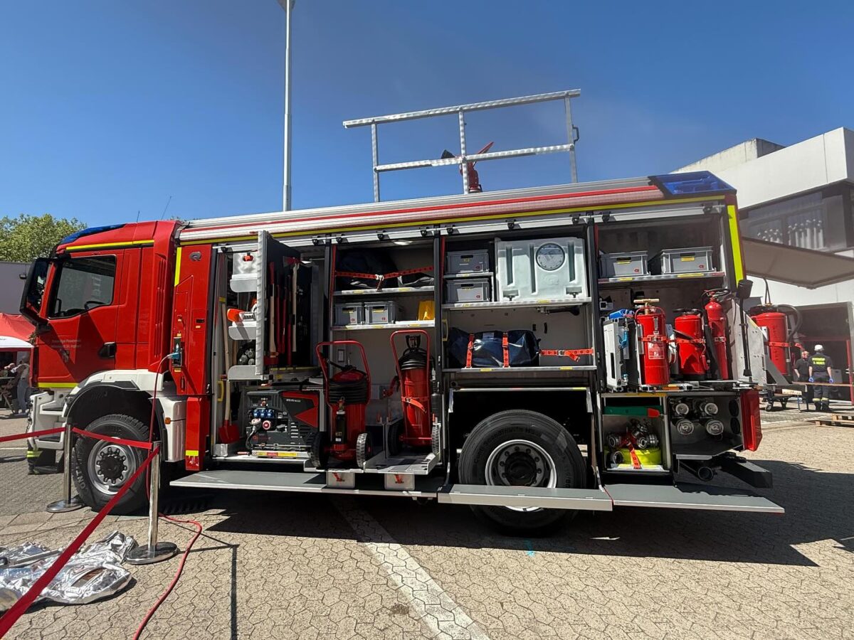 Feuerwehr Fahrzeug Auslieferung