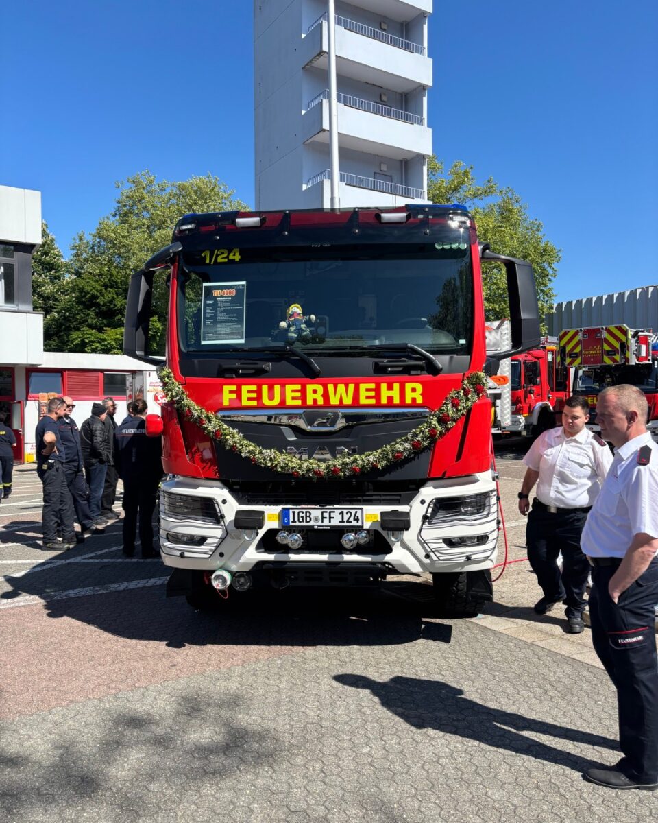 Feuerwehr Fahrzeug Auslieferung