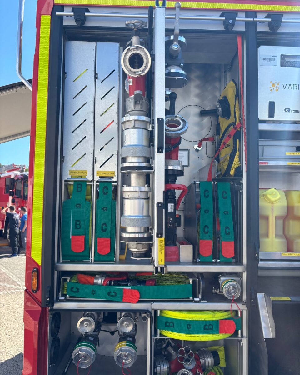 Feuerwehr Fahrzeug Auslieferung